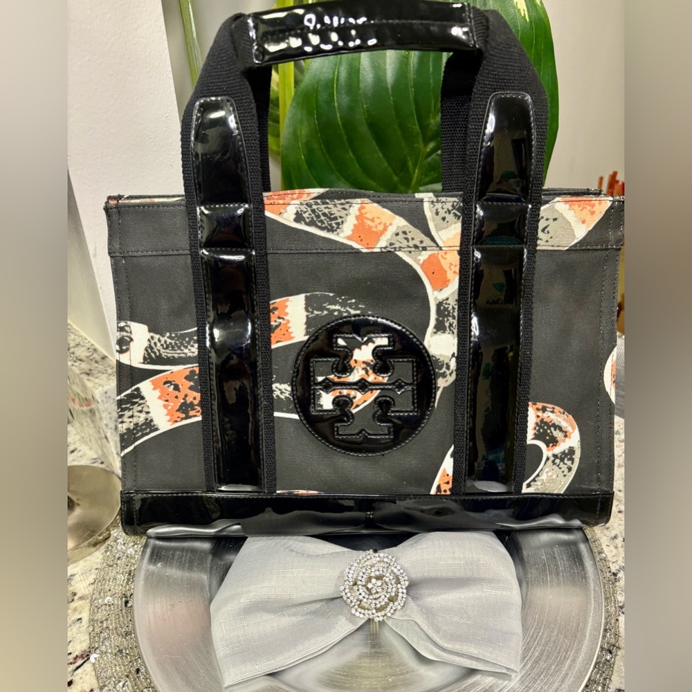 Tory Burch Era Logo Tote